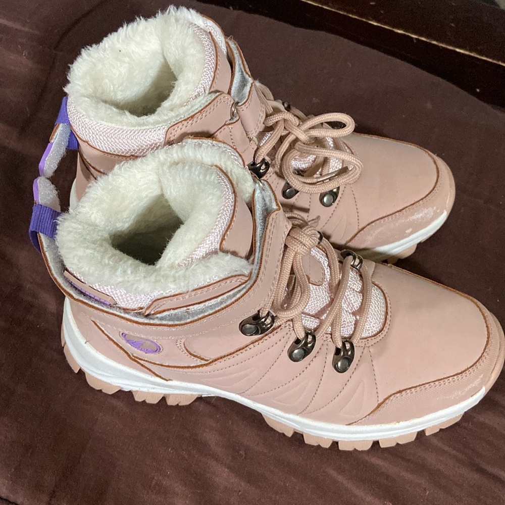 Girl’s Waterproof Boots by BNQ Brand.  EUC!